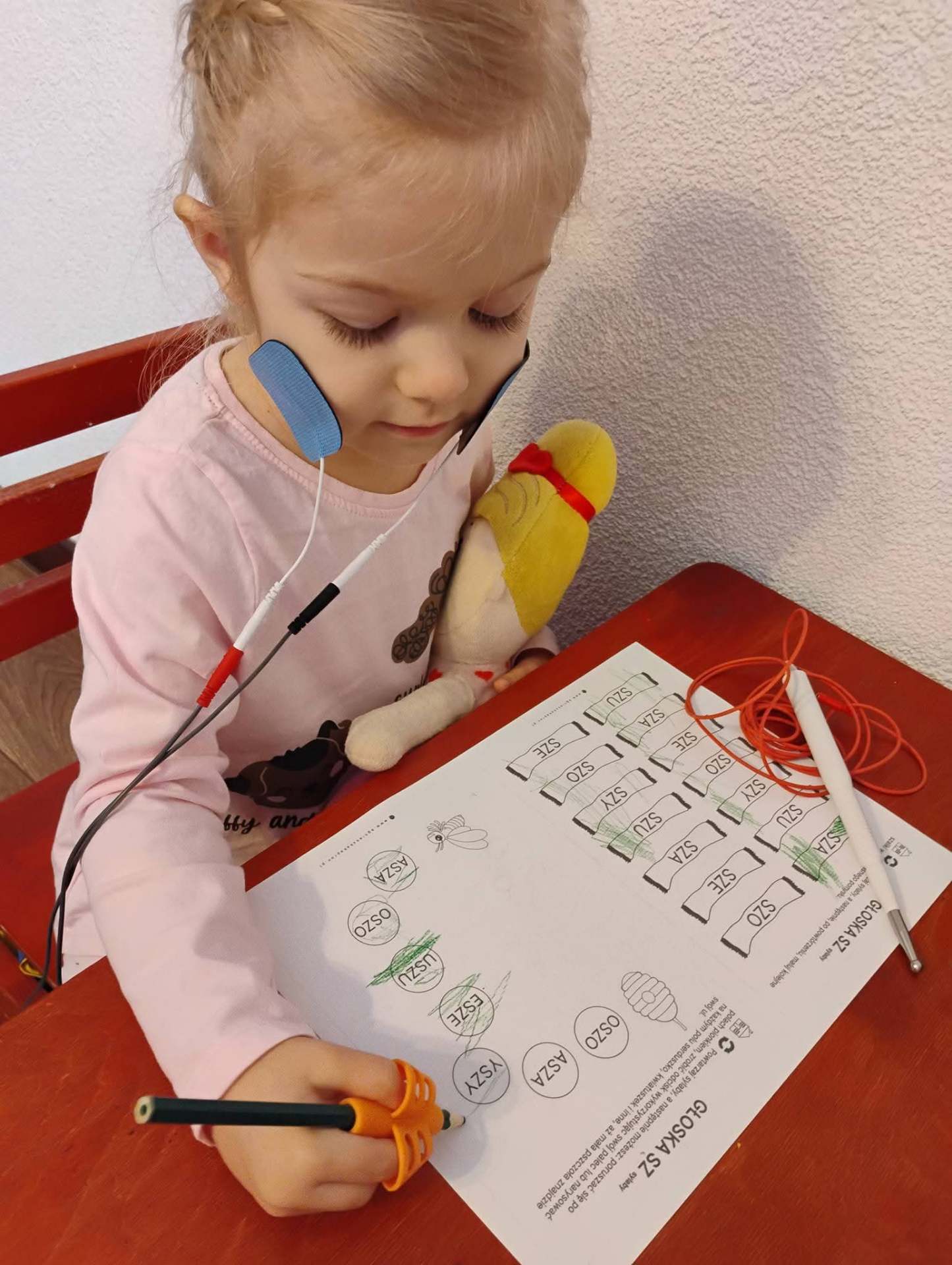 Ćwiczenia logopedyczne łączone z terapią ręki