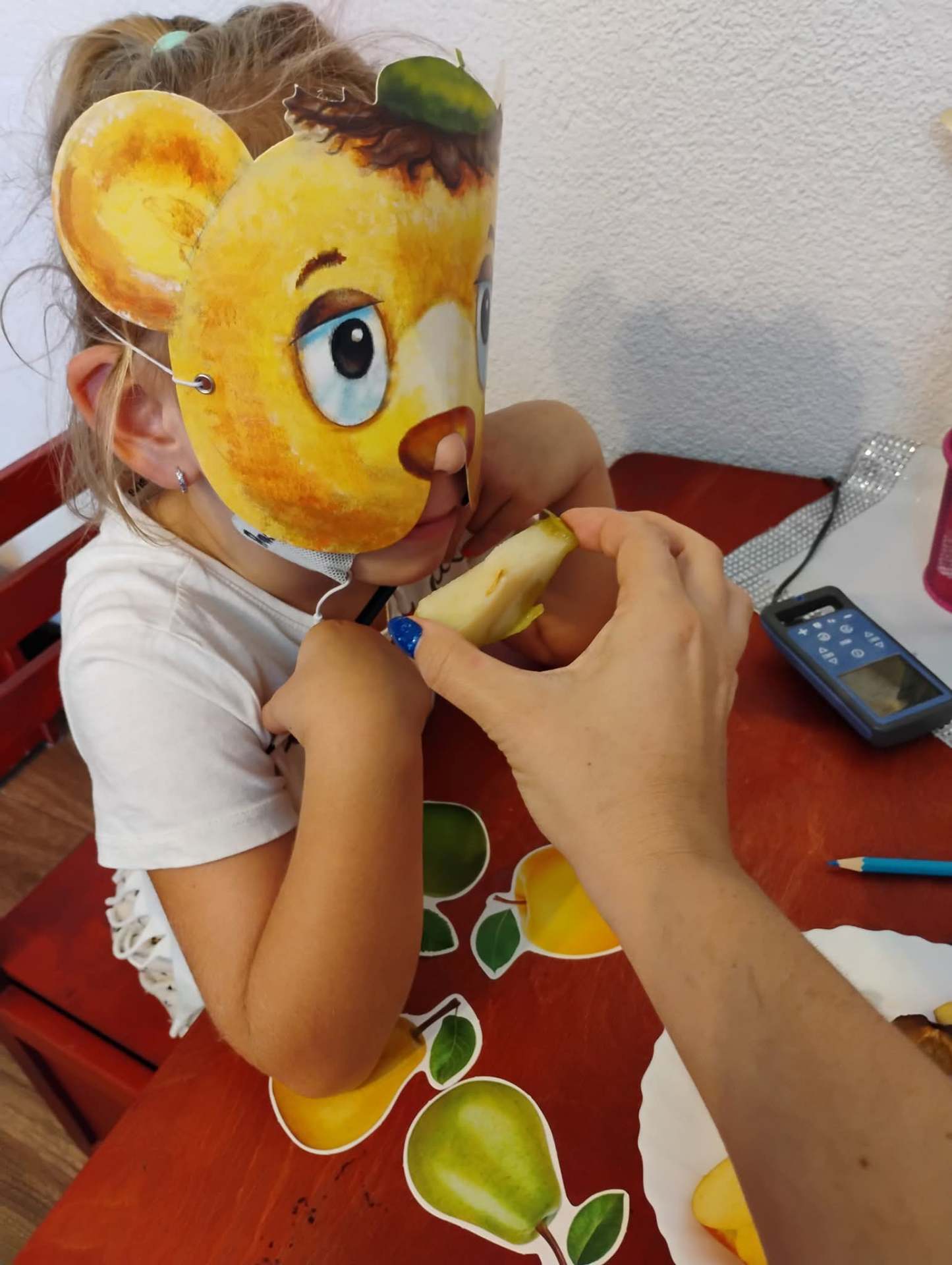 Zajęcia z maską – zabawa i ćwiczenia buzi